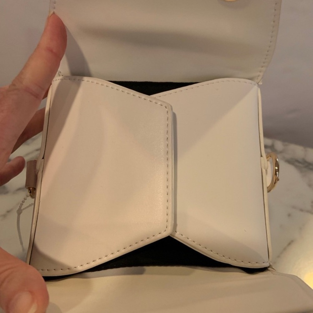 Bewaltz Chinese Takeout Box Purse Handbag With Adjustable Shoulder Strap - Picture 8 of 12